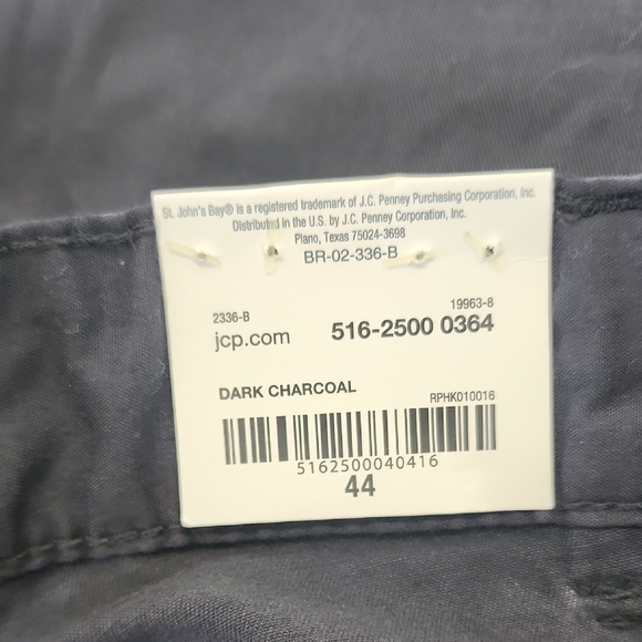 St John's Bay Dark Charcoal Cargo Hiking Shorts with Pockets Size 44 NEW - Picture 8 of 9